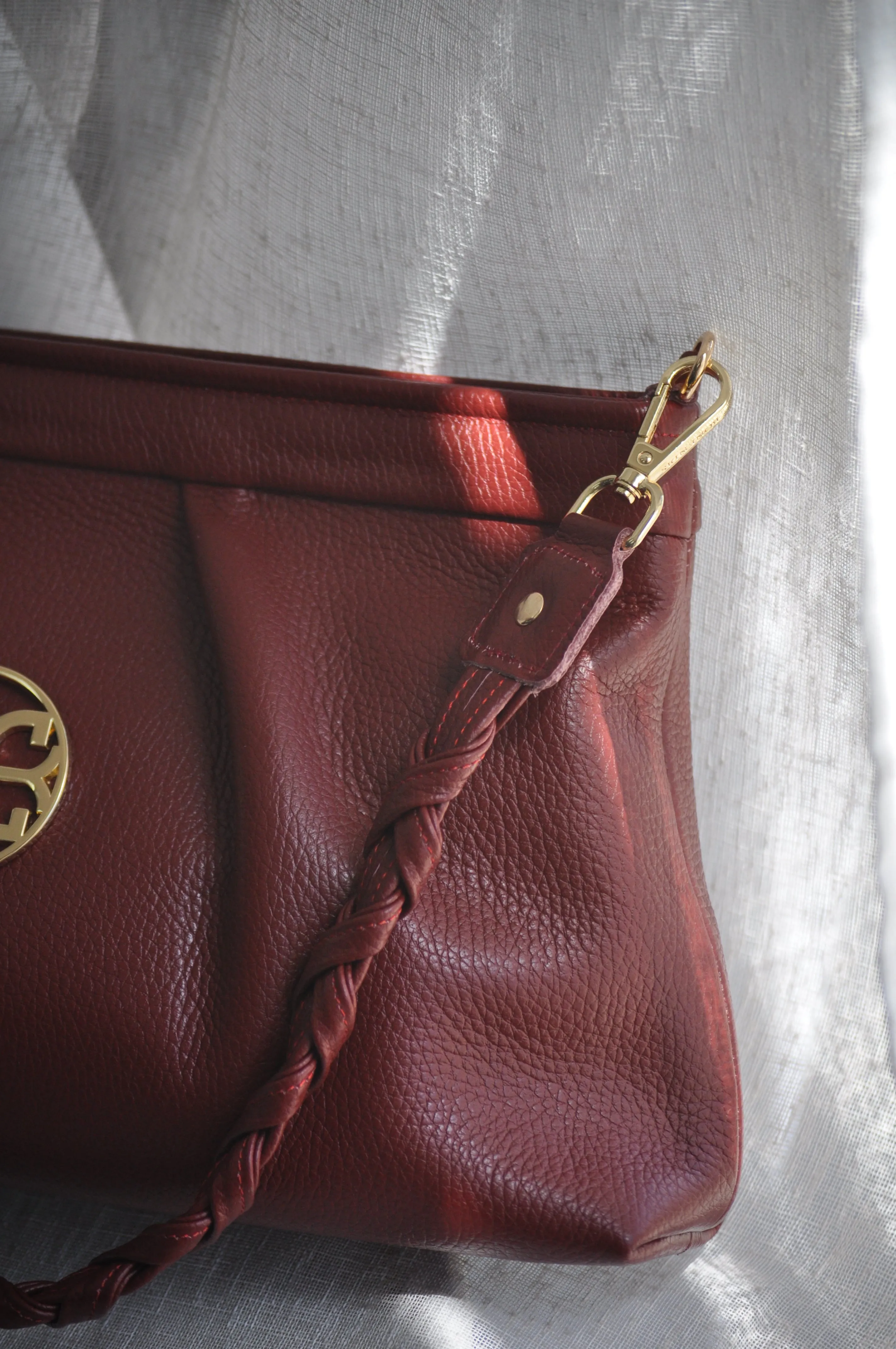 Kiss Large Leather Pouch - Cherry Red