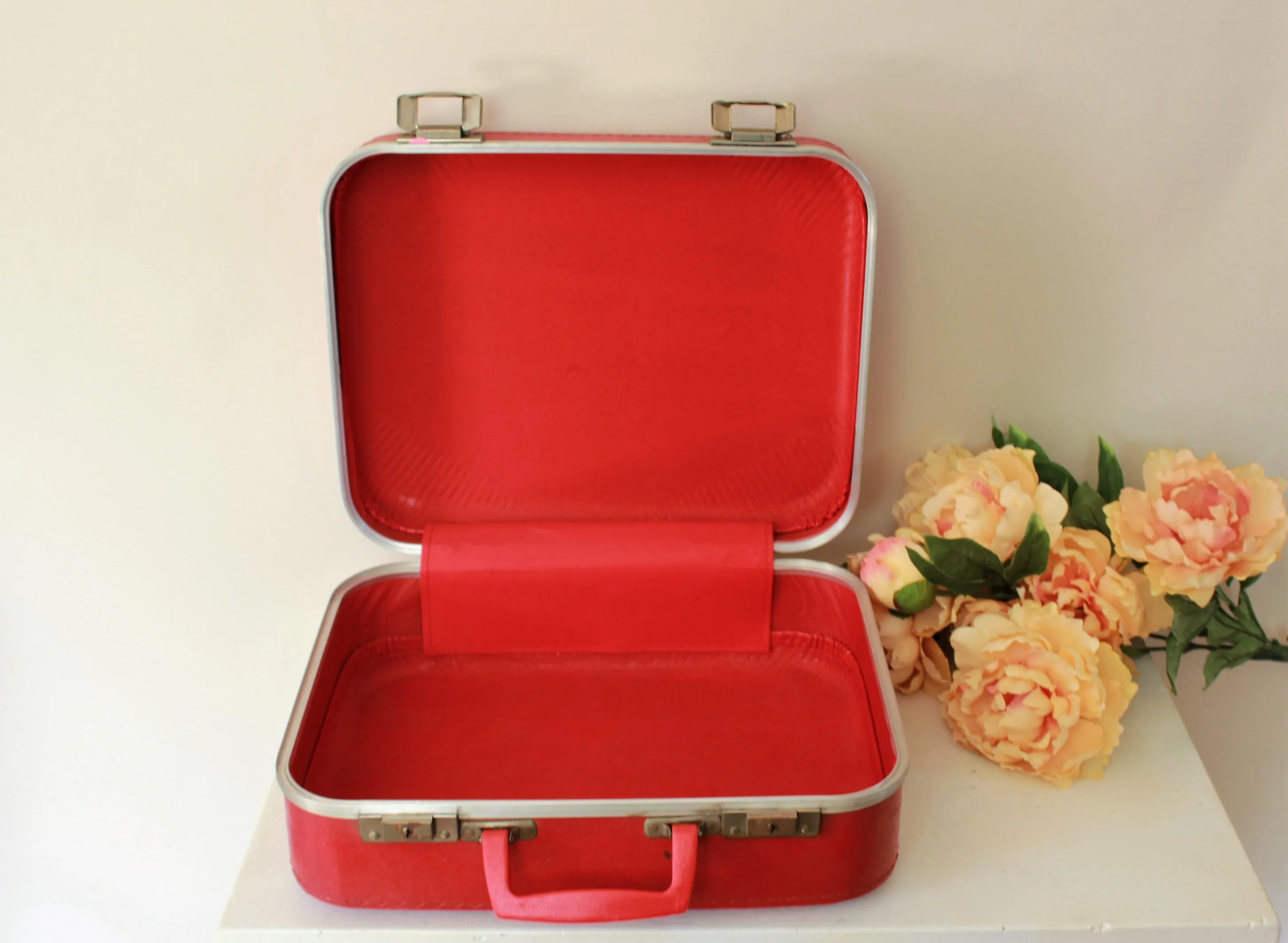 Vintage 1960s Red Child's Suitcase